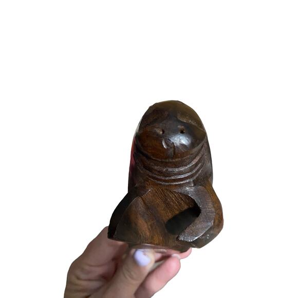 Wooden Walrus Handcarved Brown Stained Made in Mexico - Picture 9 of 11